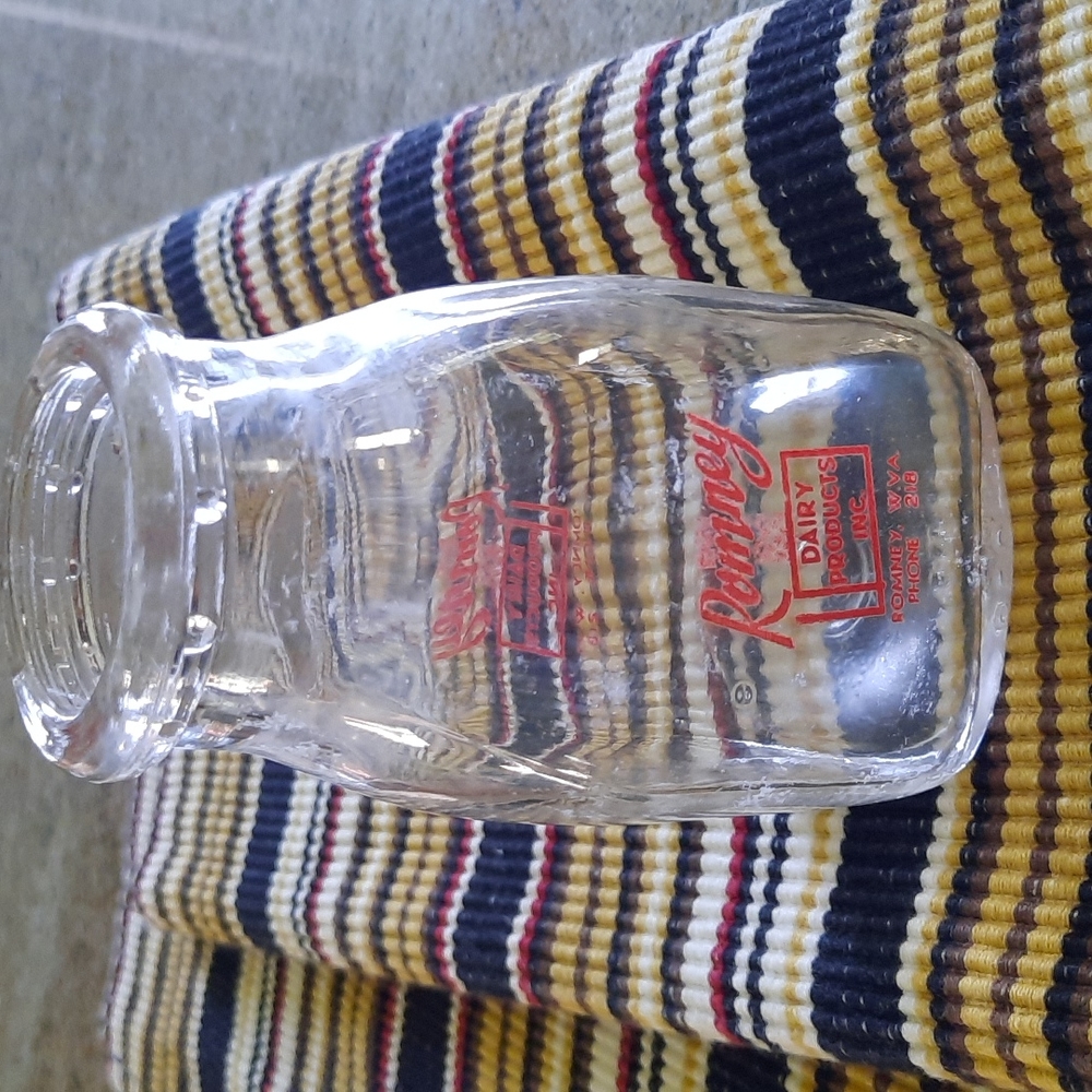Half Pint Romney Dairy milk bottle